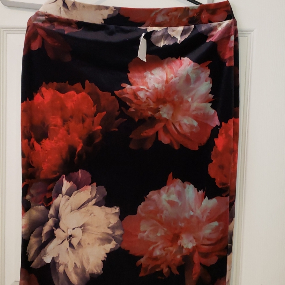 NWT Liz Claiborne pencil skirt
